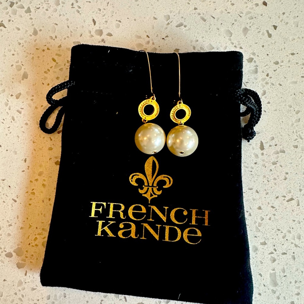 French Kande freshwater pearl earrings